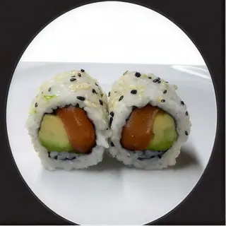 62 Aguacate Y Salmón Con Sésamo (8 Uds.)