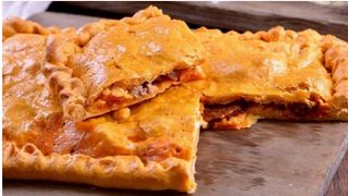 42. Empanada XL Casera Tradicional Gallega (1 Ud.)