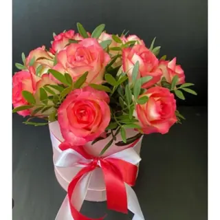 ვარდების ბოქსის კომპოზიცია