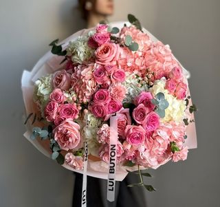 Шикарный пышный евробукет