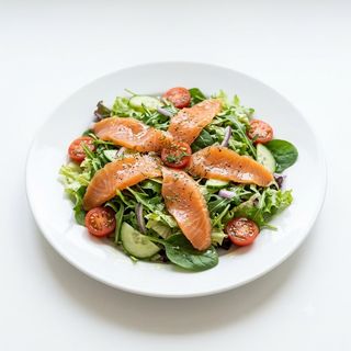 Tapa De Ensalada De Salmón