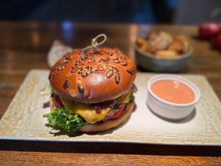 Cheeseburger black angus