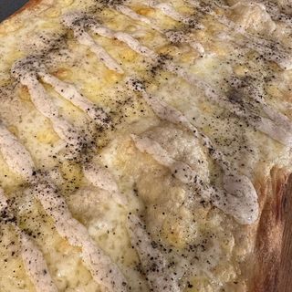 Pizza tonda 4 formaggi