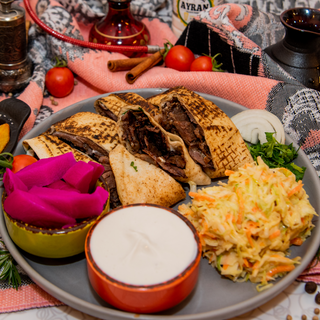 Original shawarma de vita, berbecut & pui