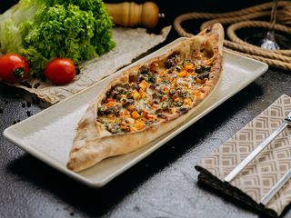 Піде з телятиною та овочами (340г)