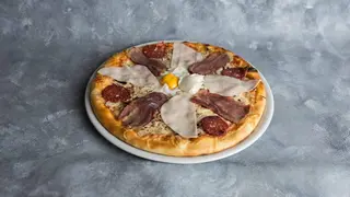 Pizza Calabria special (srednja) + Sky Cola