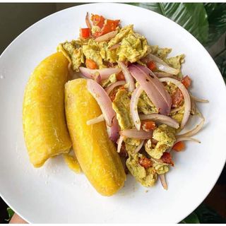 Boiled Plantain & Sauce