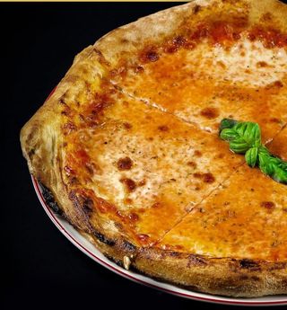 Margherita pizza 32cm