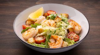 Салат Цезар з креветкою