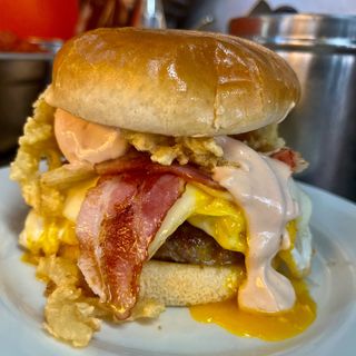 Hamburguesa Completa Con Bacon