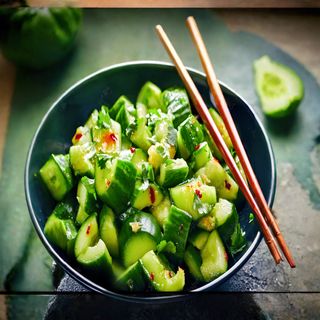 Салата от краставици (300г)