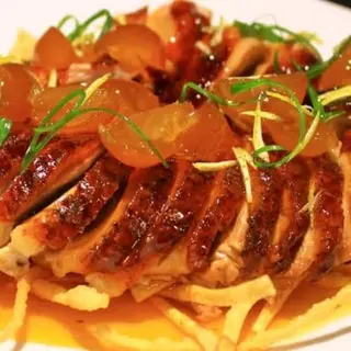 Pato con salsa de naranja 