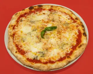 Pizza 4 Formaggi