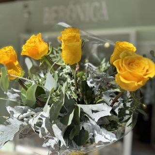 Ramo de 6 Flores Amarillas