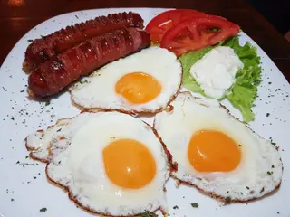Jaja sa kobasicom