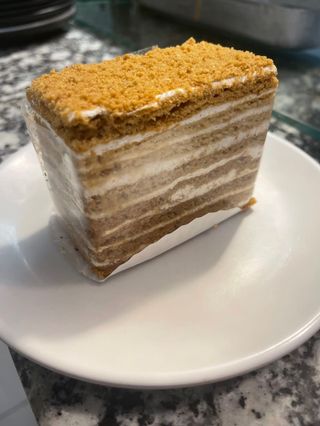 Пирожное "Медовый" классический