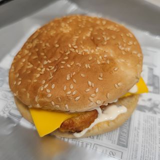 Hamburguesa Crujiente mas patatas