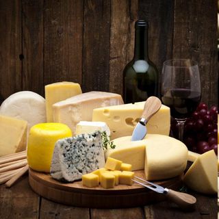 SELECTIE DE BRANZETURI PENTRU VIN ROSU CATIFELAT (25O grame)