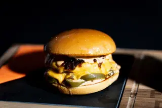 Premium Chilly Cheeseburger