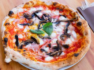 Pizza Burrata Con Trufa (30 Cm.)