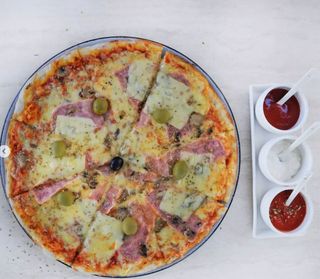 Pizza Capricciosa 33cm