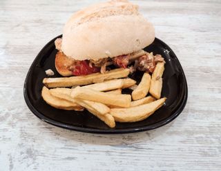 Montadito De Melva Con Pimiento Asado