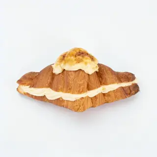 Croissant cu crema brulee