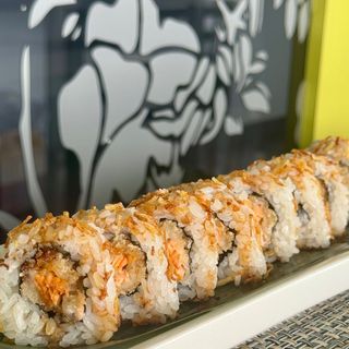 Salmon tempura roll
