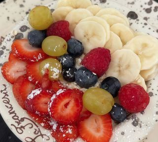 Bowl De Yogur Y Fruta