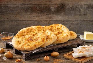 Пърленка с моцарела и розмарин (1бр)