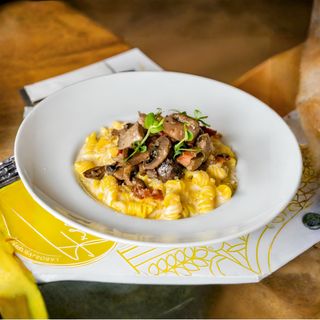 Mac & Cheese pancetta si ciuperci