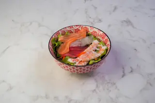 Insalata di sashimi