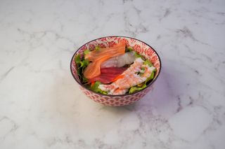 Insalata di sashimi