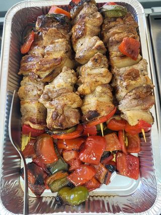 Spiedino di pollo, peperoni e cipolla