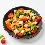 Salata calda cu somon