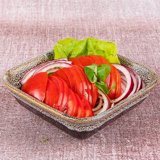 SALATA DE ROSII CU CEAPA