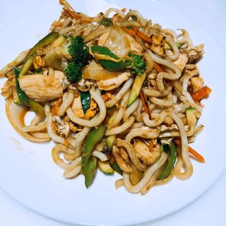 Udon de pollo