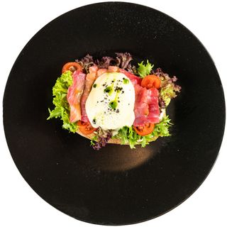 Тост з лососем (260г)