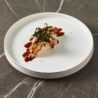 Nigiri suzuki flambè