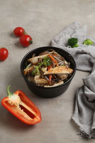 Առողջ վոկ հավի մսով