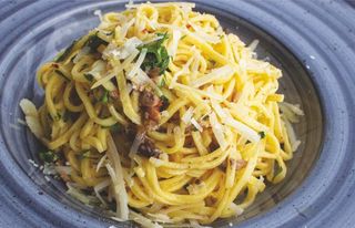 Алио е олио и пеперончино с аншоа (400г)