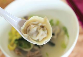 Wonton noodle soup