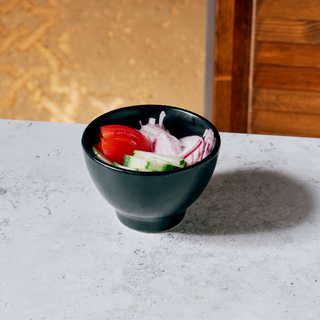 Roșii, castraveți și ceapă 