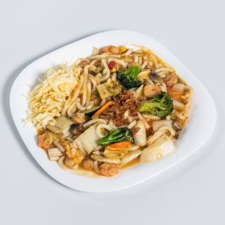 Makaron udon z krewetkami