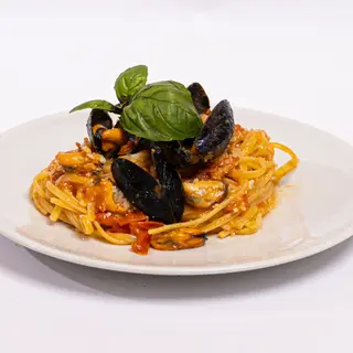 'A linguin cozze e pecorino