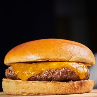 Clasicc Cheese Burger (200 g.)