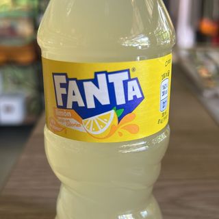 Schweppes limón