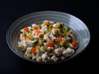 Олів'є з куркою (200г)