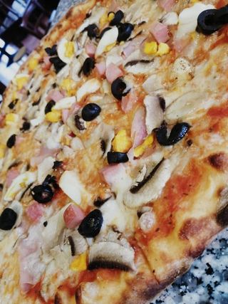 Pizza capricciosa