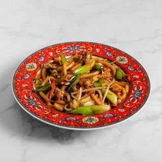 Udon saltati vegetariano